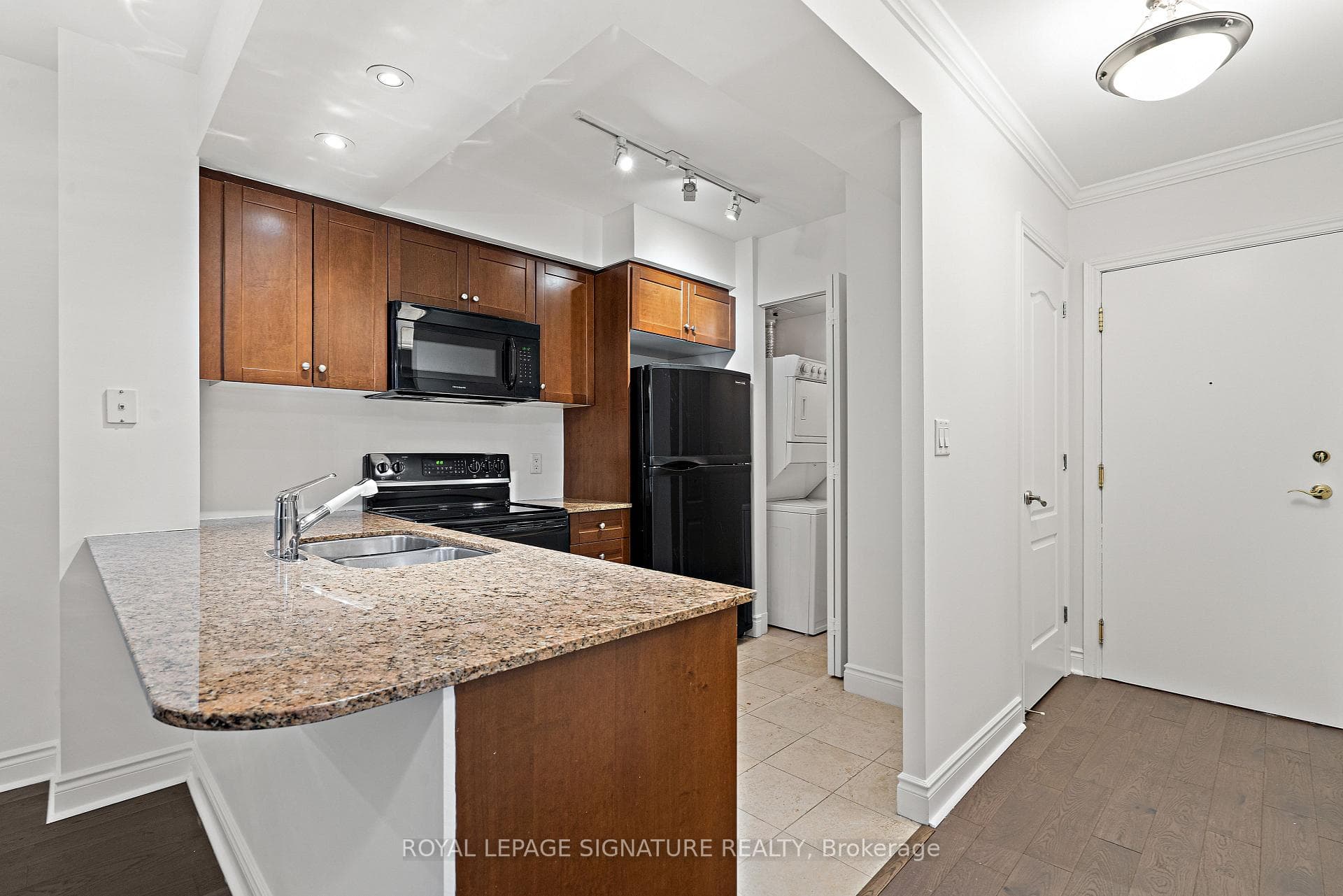 38 William Carson Crescent Unit 209 photo 5