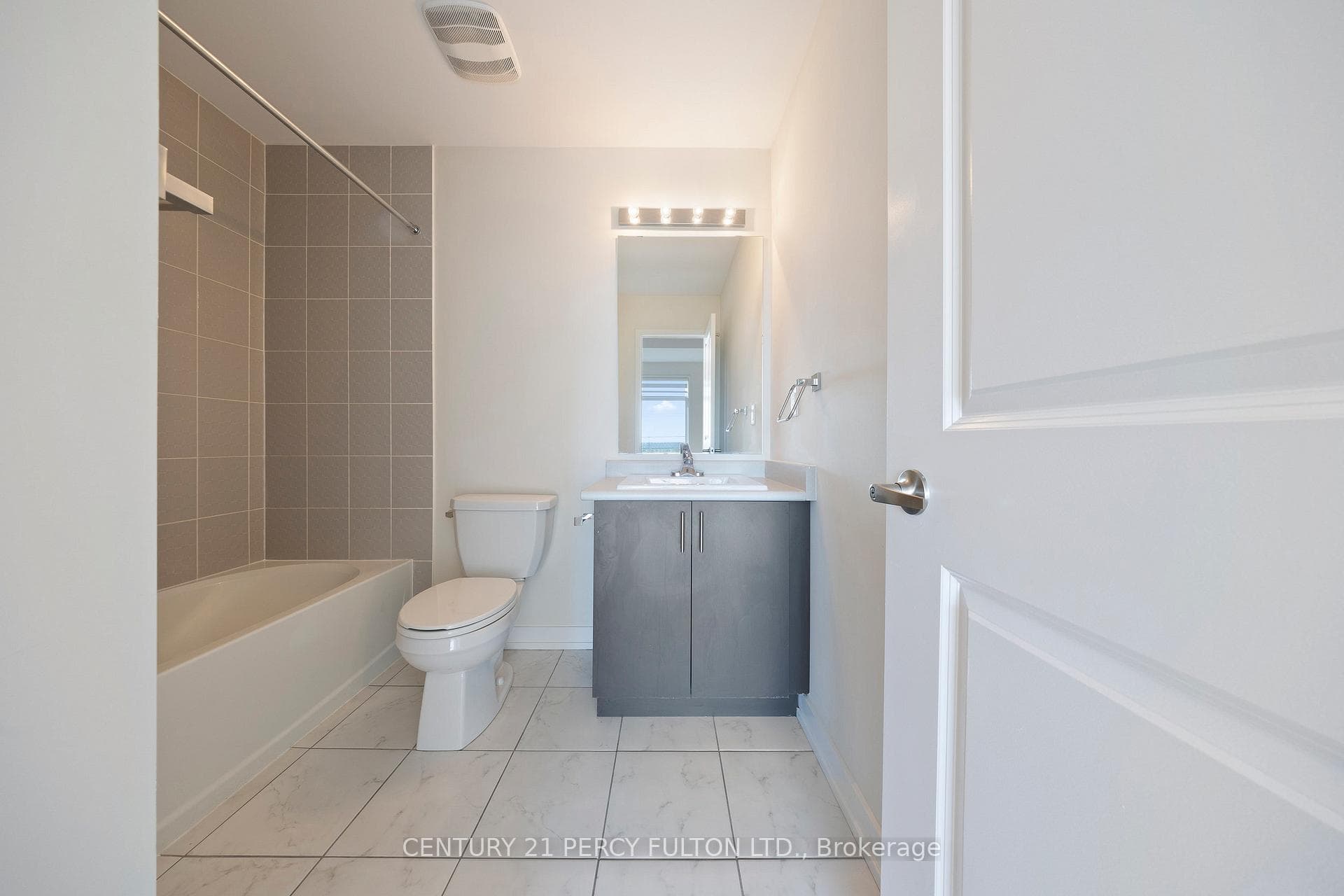 2550 Castlegate Crossing Drive Unit 318 photo 31