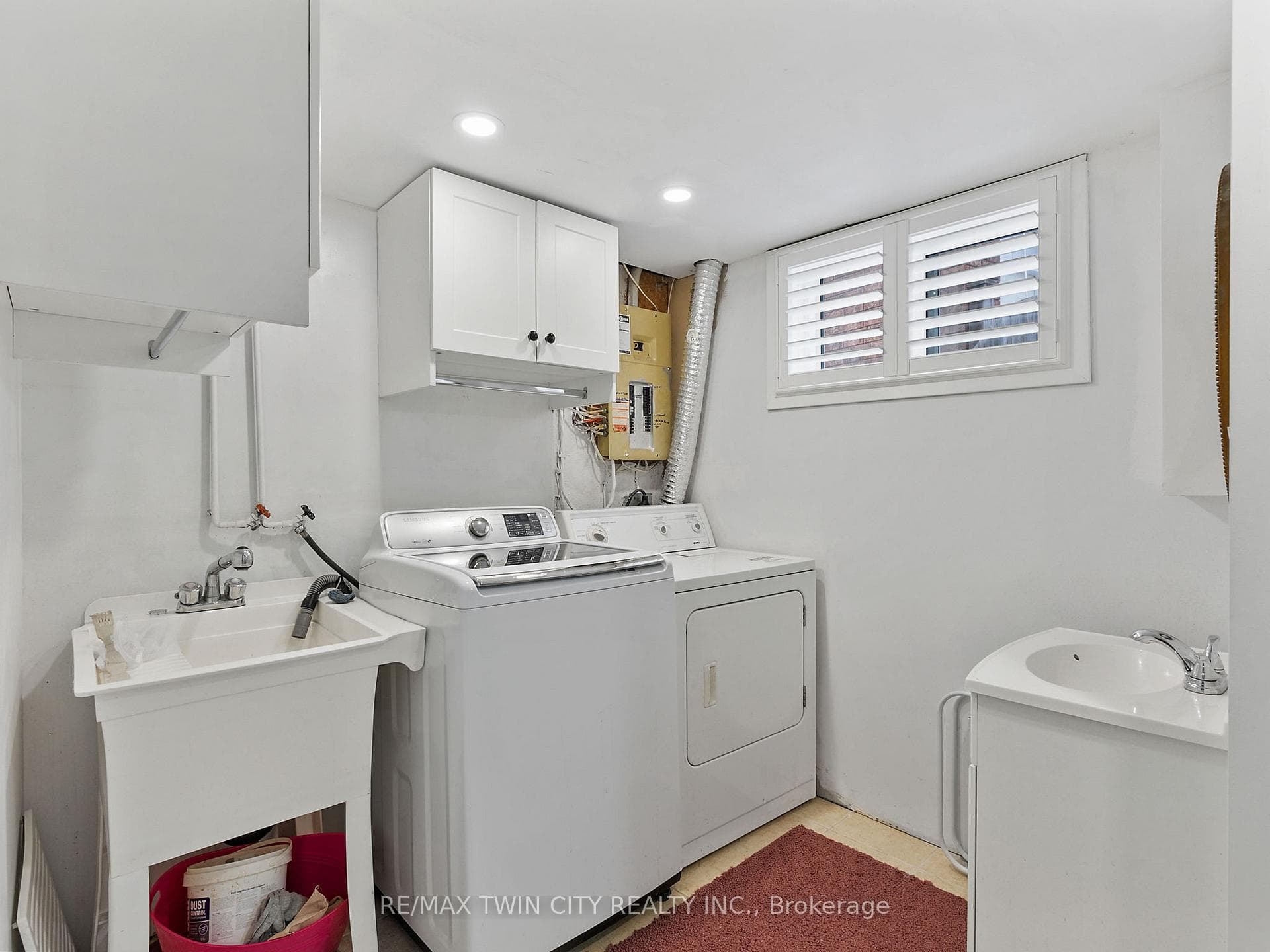 114 Greenfield Road photo 33