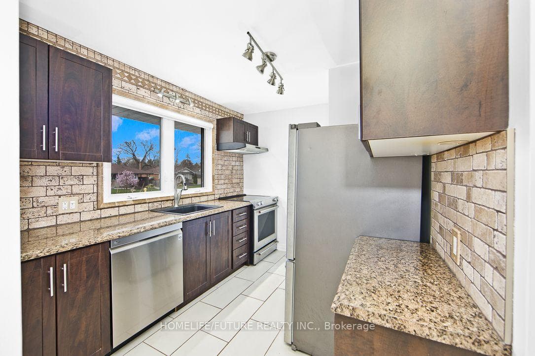 777 Eastglen Drive photo 11