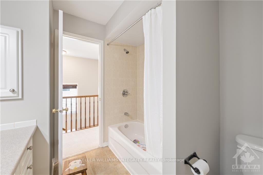 346 HILLSBORO photo 23