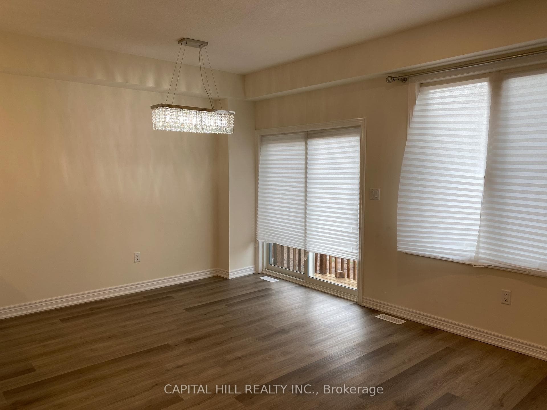 84 Pinot Crescent photo 12