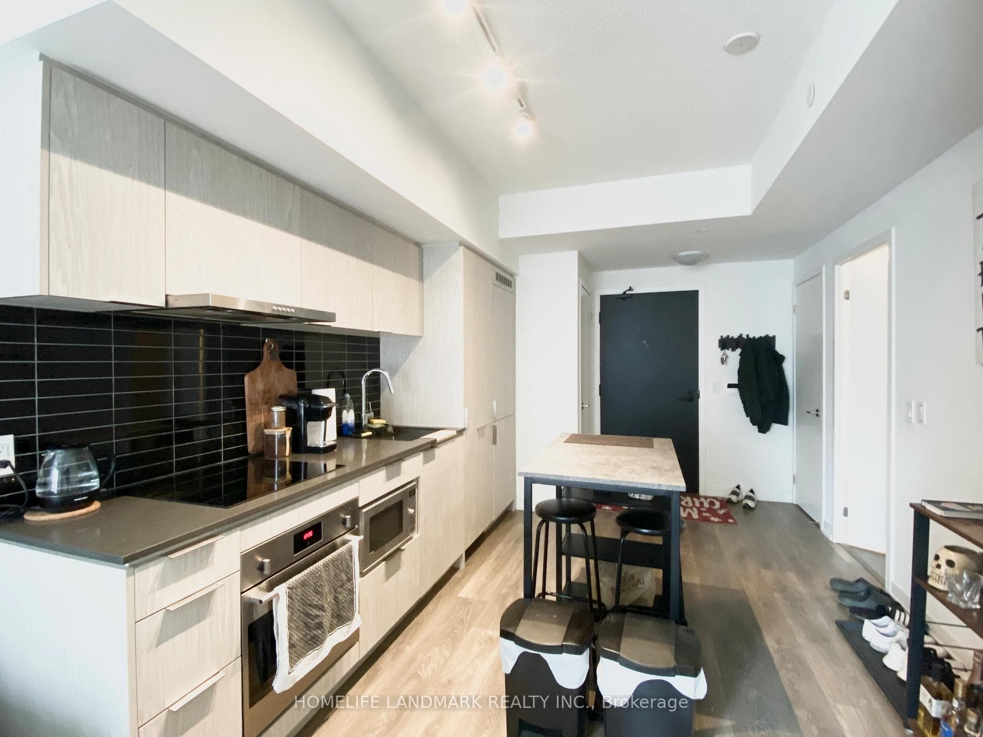 60 Shuter Street Unit 205 photo 4