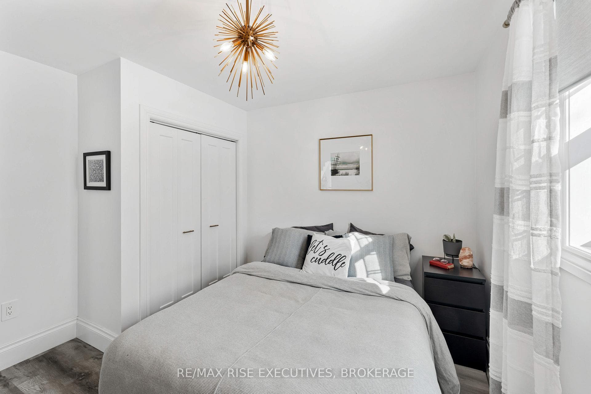 4981 Battersea Road photo 23