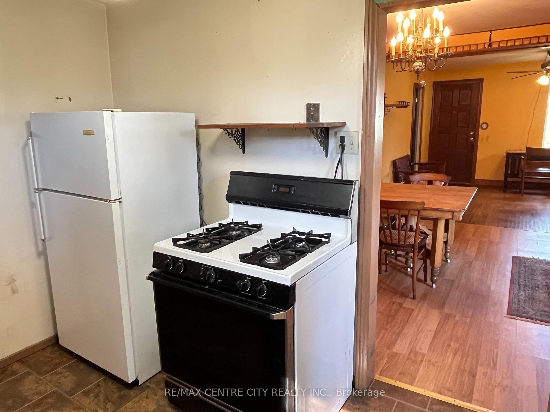 121 Barker Street photo 6