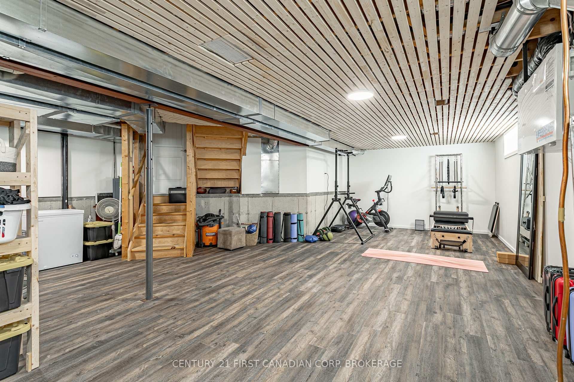 270 Boyd Boulevard photo 26