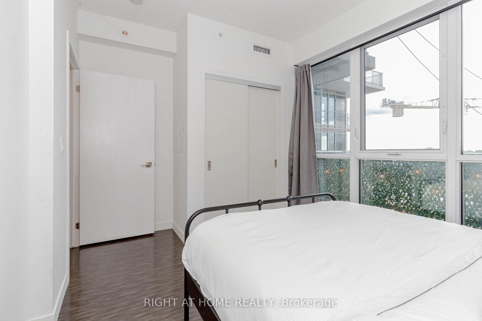 2093 Fairview Street Unit 709 photo 24