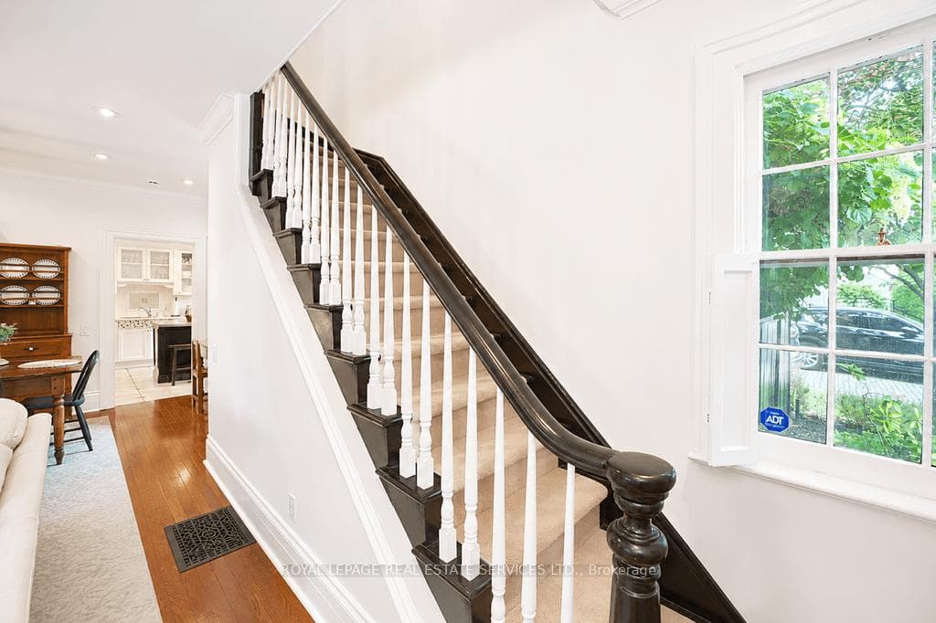 124 Chisholm Street photo 26