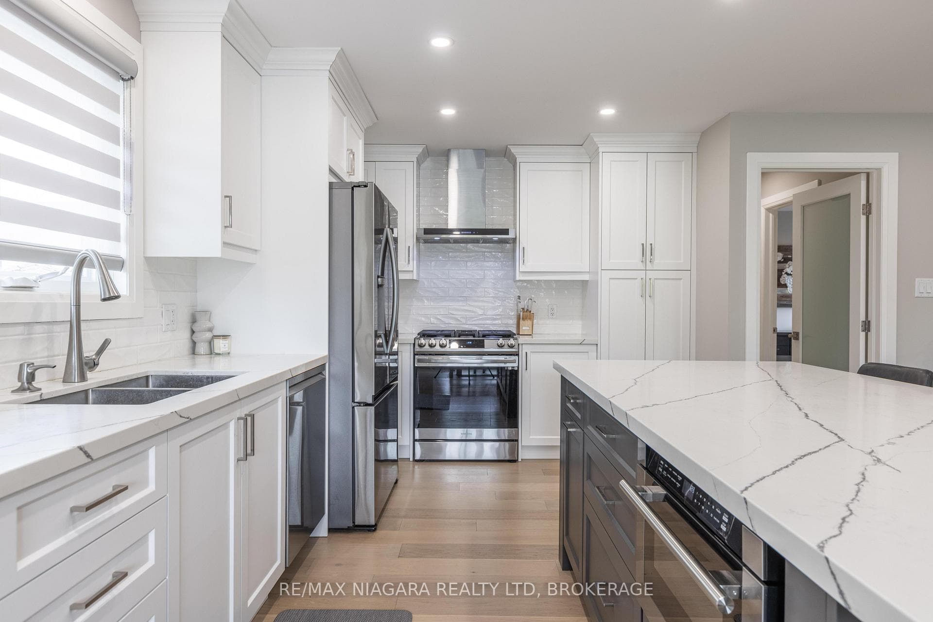 3044 Appleford Avenue photo 12