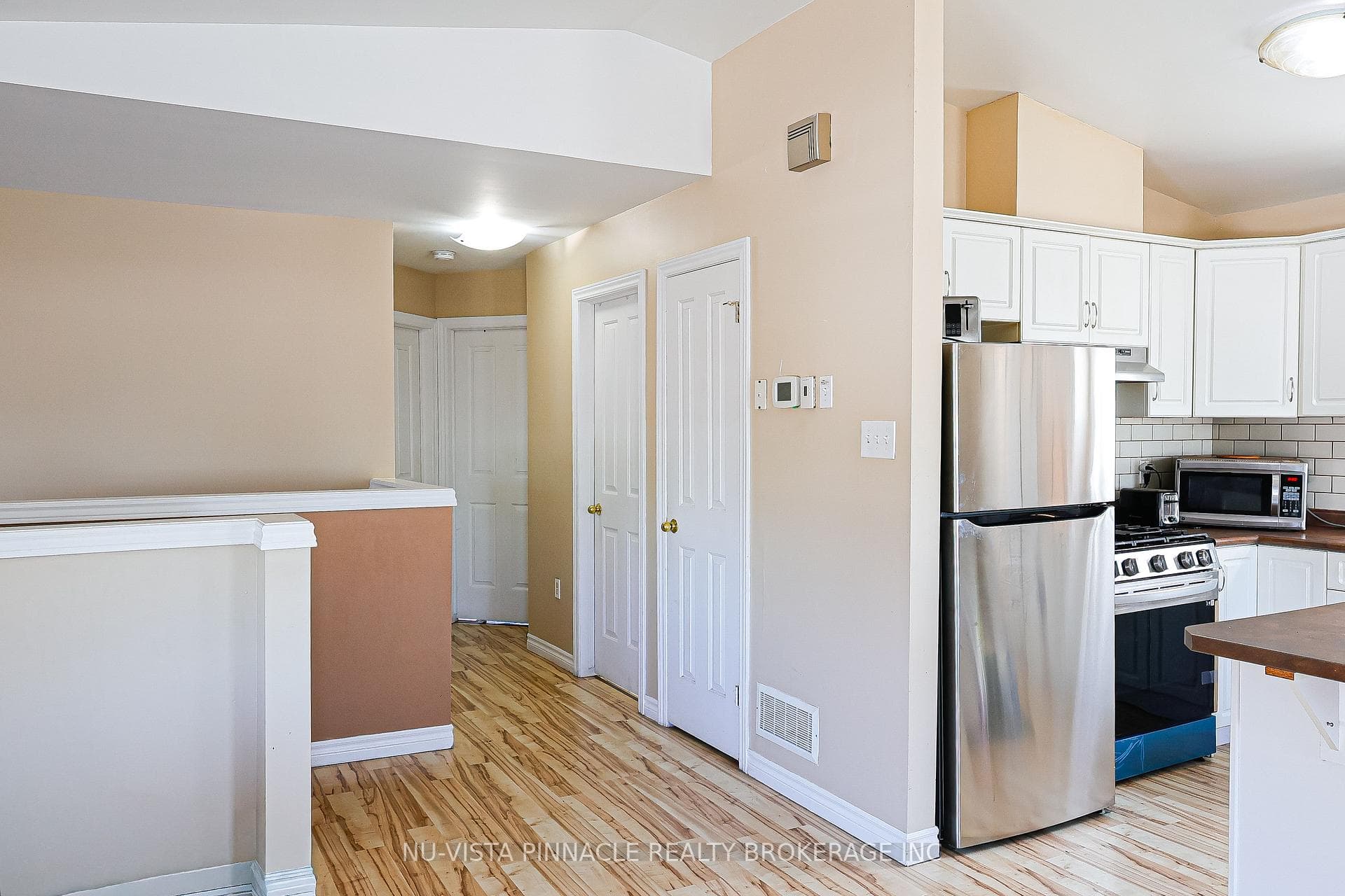 434 Egerton Street photo 9