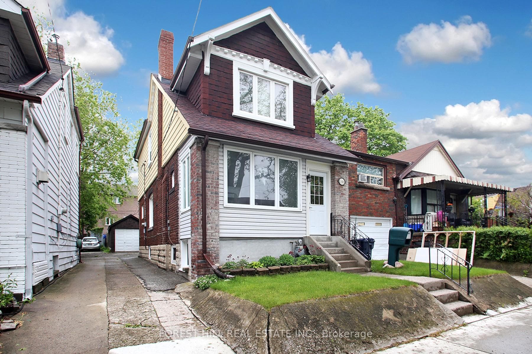 340 Mortimer Avenue photo 4