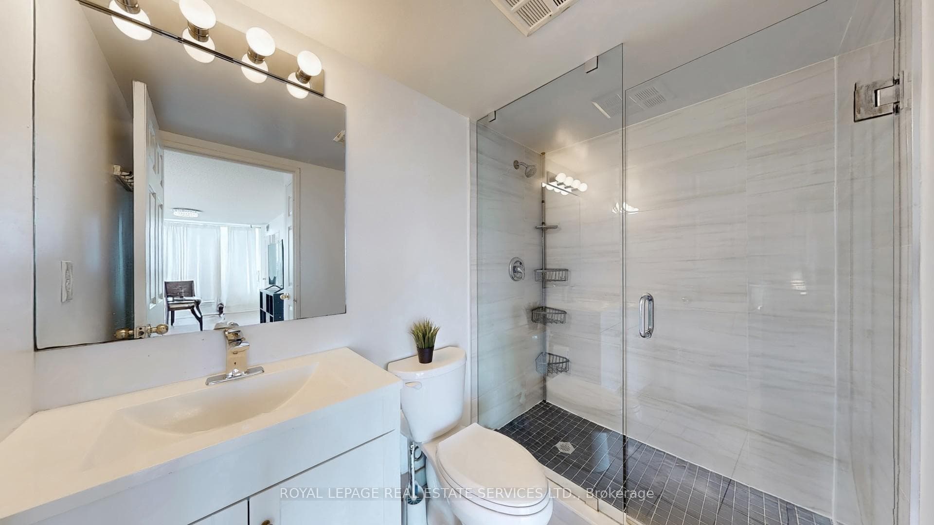 50 Kingsbridge Garden Unit 1111 photo 37