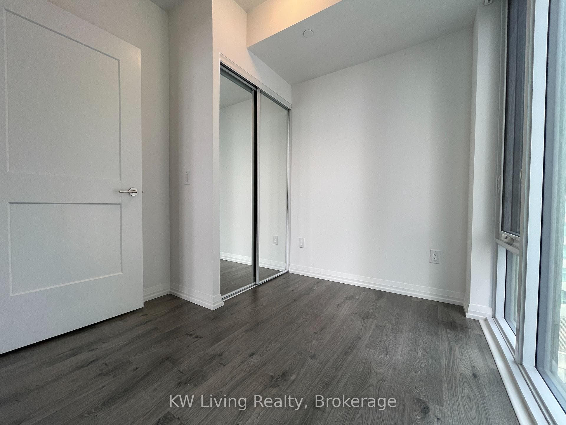 8 Widmer Street Unit 1803 photo 9