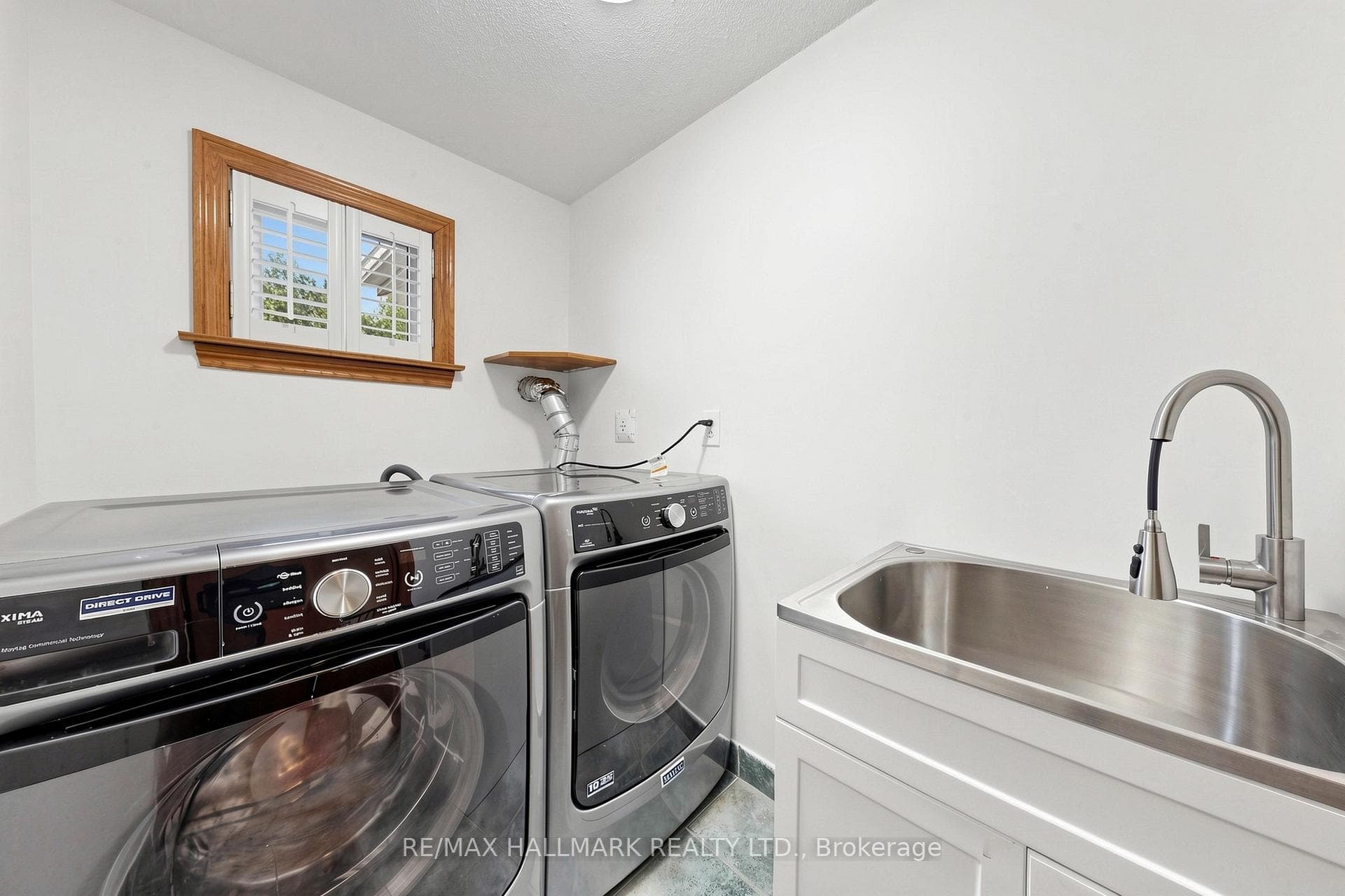 145 Old Surrey Lane photo 21