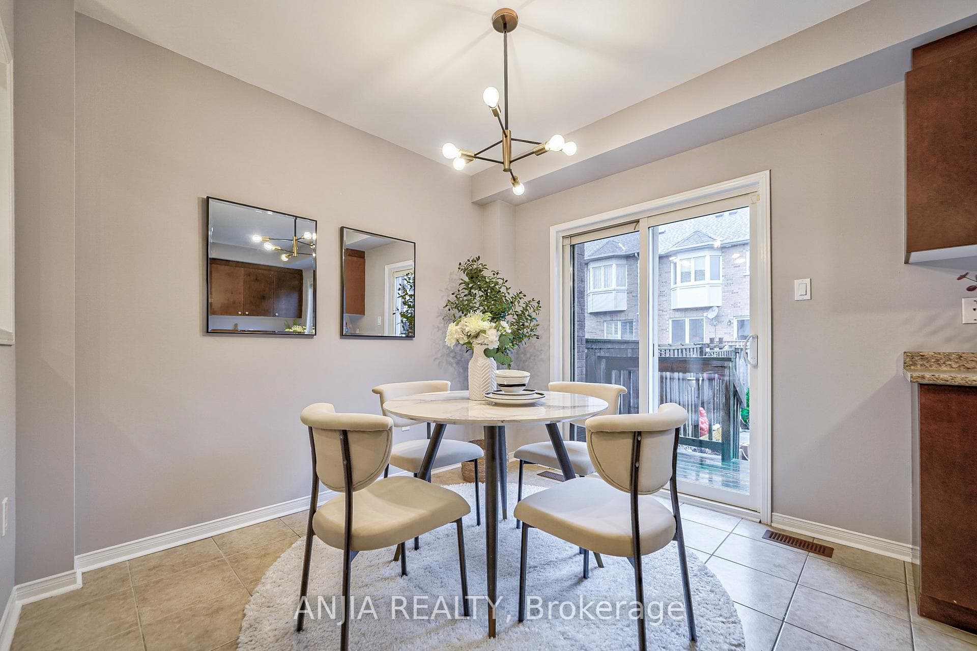 220 Sandale Road photo 9