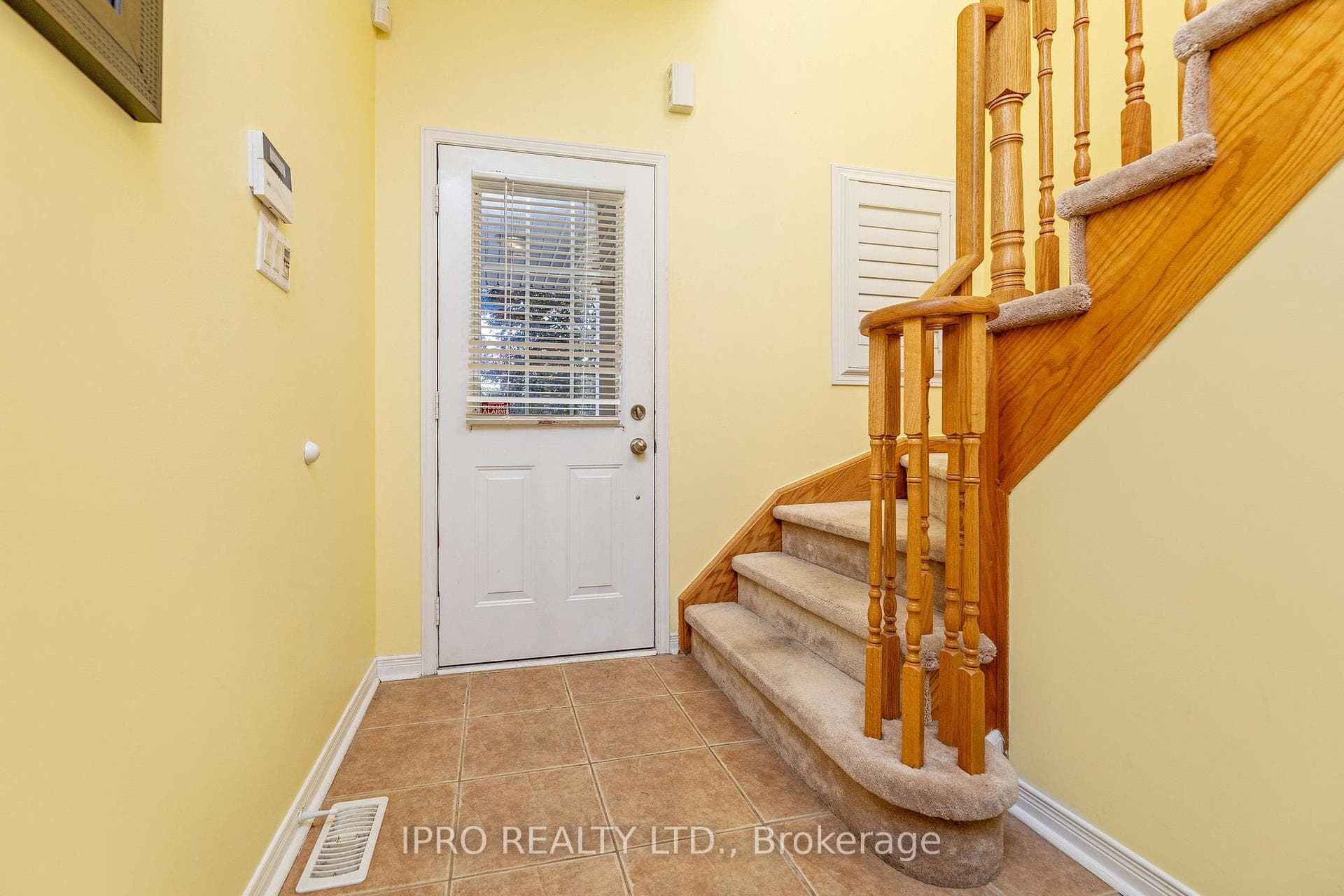 6 Eagleview Way photo 4