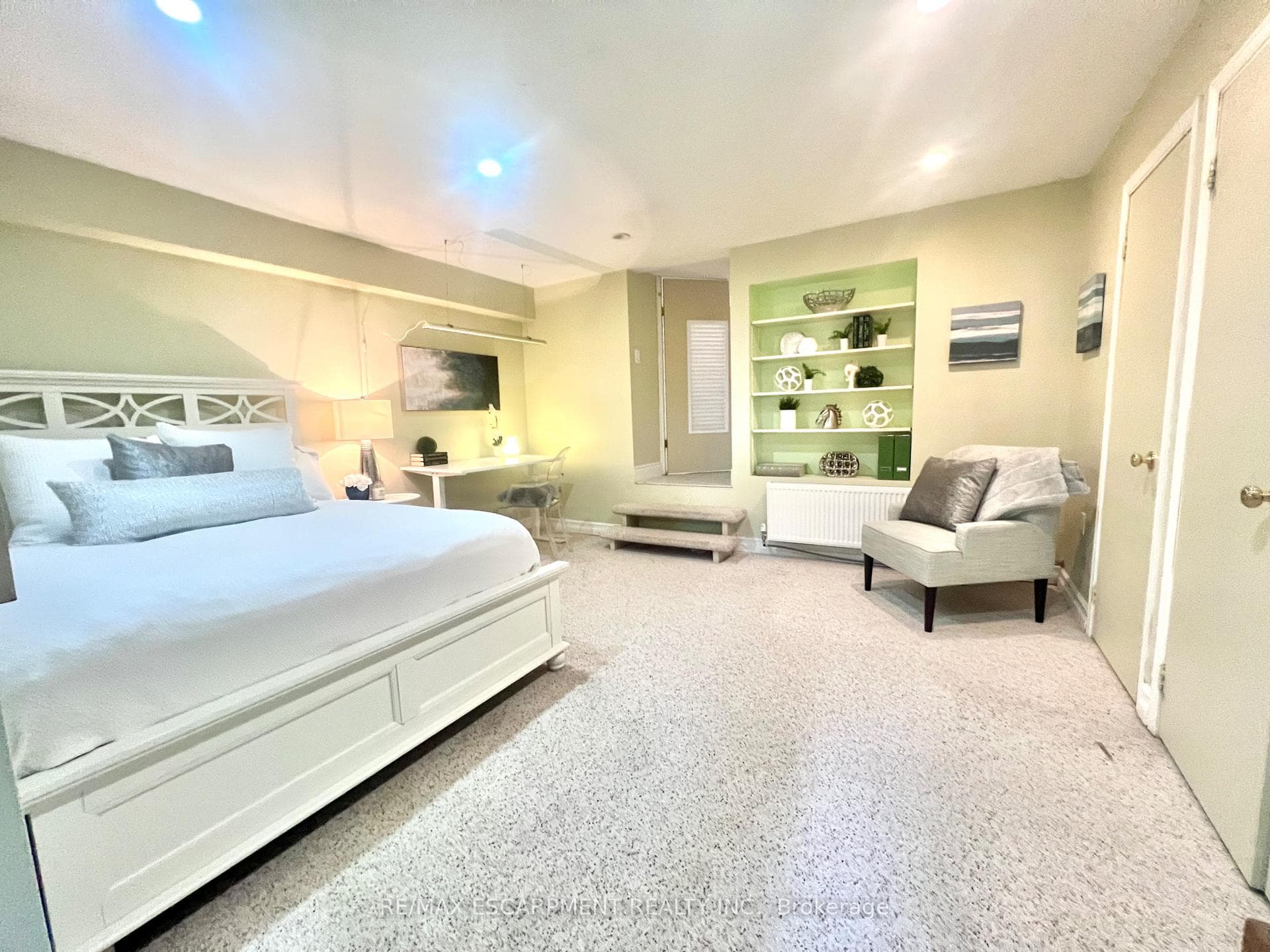 19 Jackson Avenue photo 31