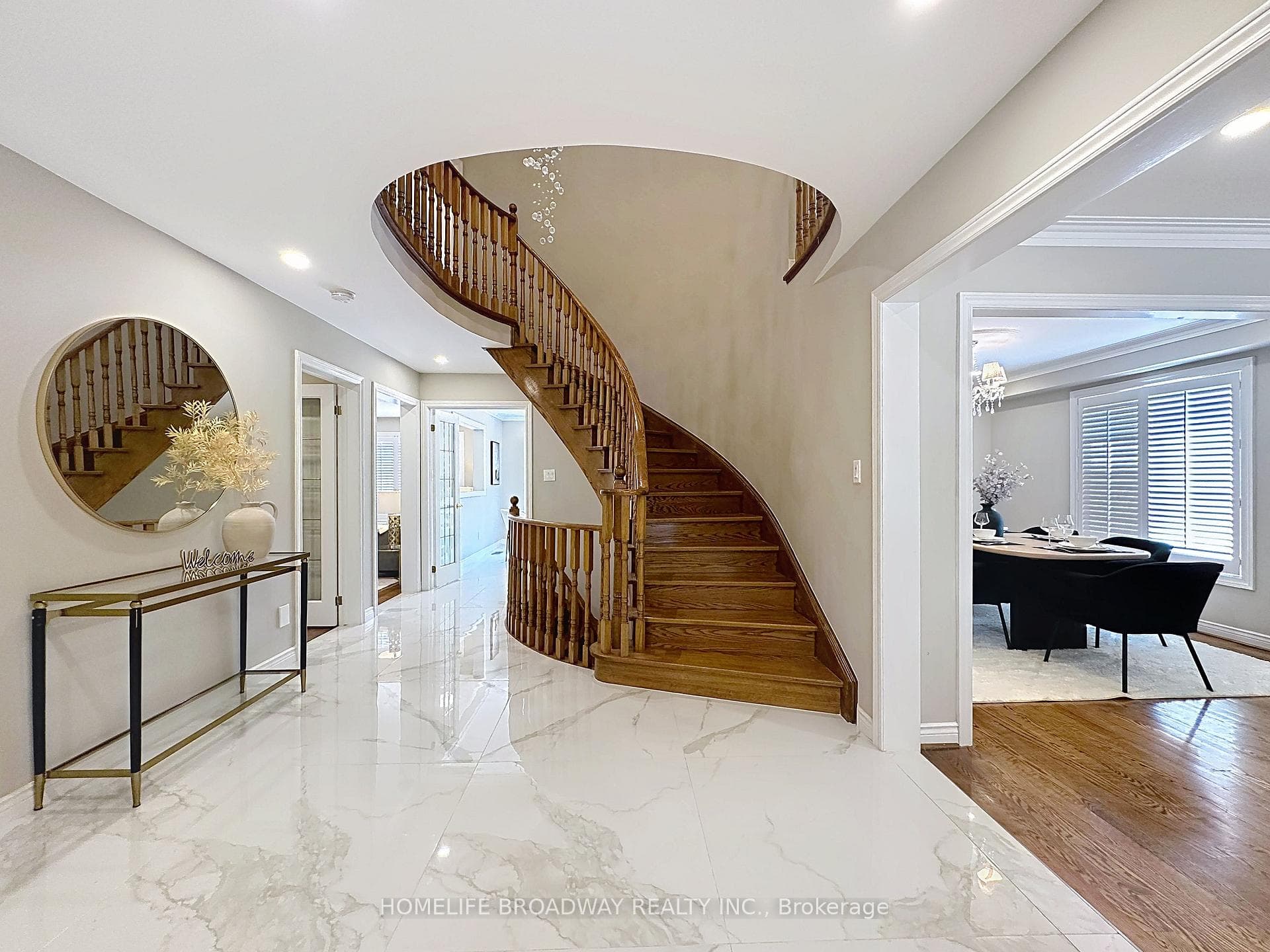 1 Hearthstone Crescent photo 4