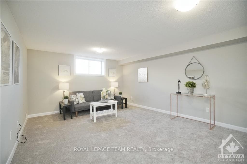 217 GEYSER Place photo 25