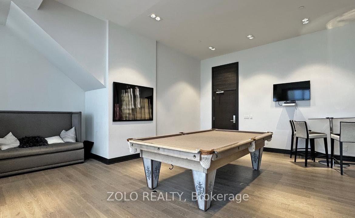 399 Spring Garden Avenue Unit 214 photo 14