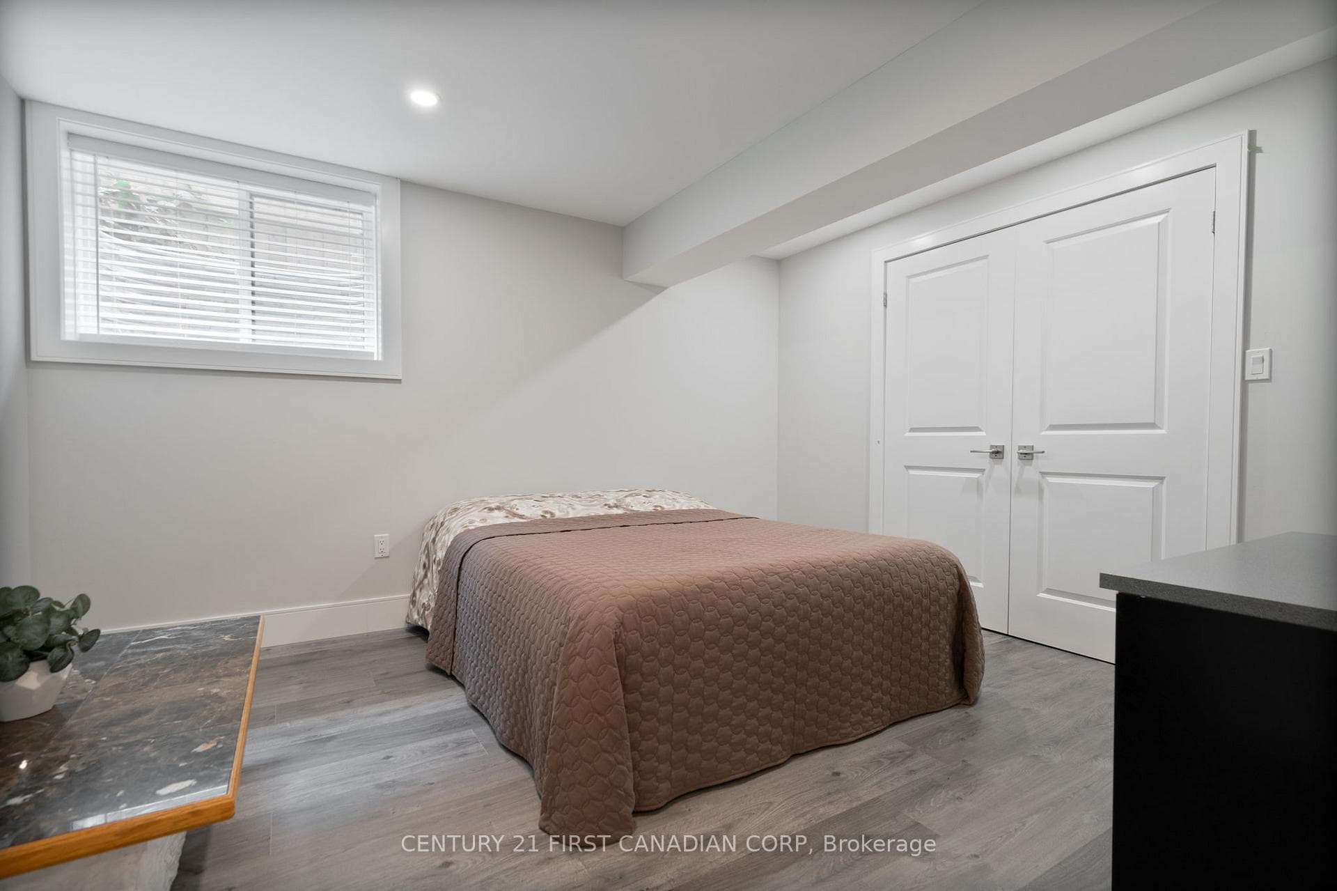16 Foxborough Place photo 31