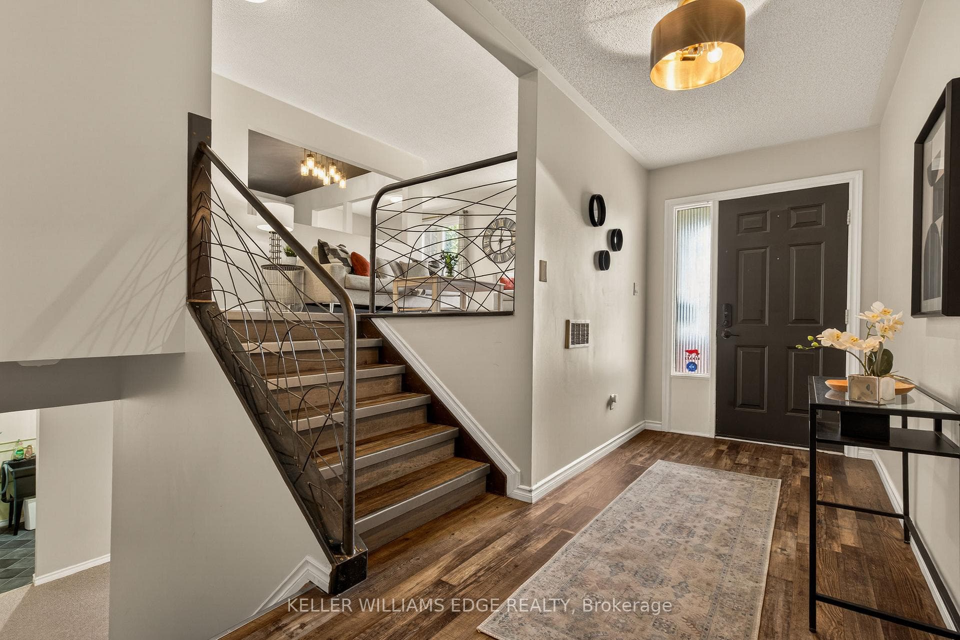 52 Latzer Crescent photo 5