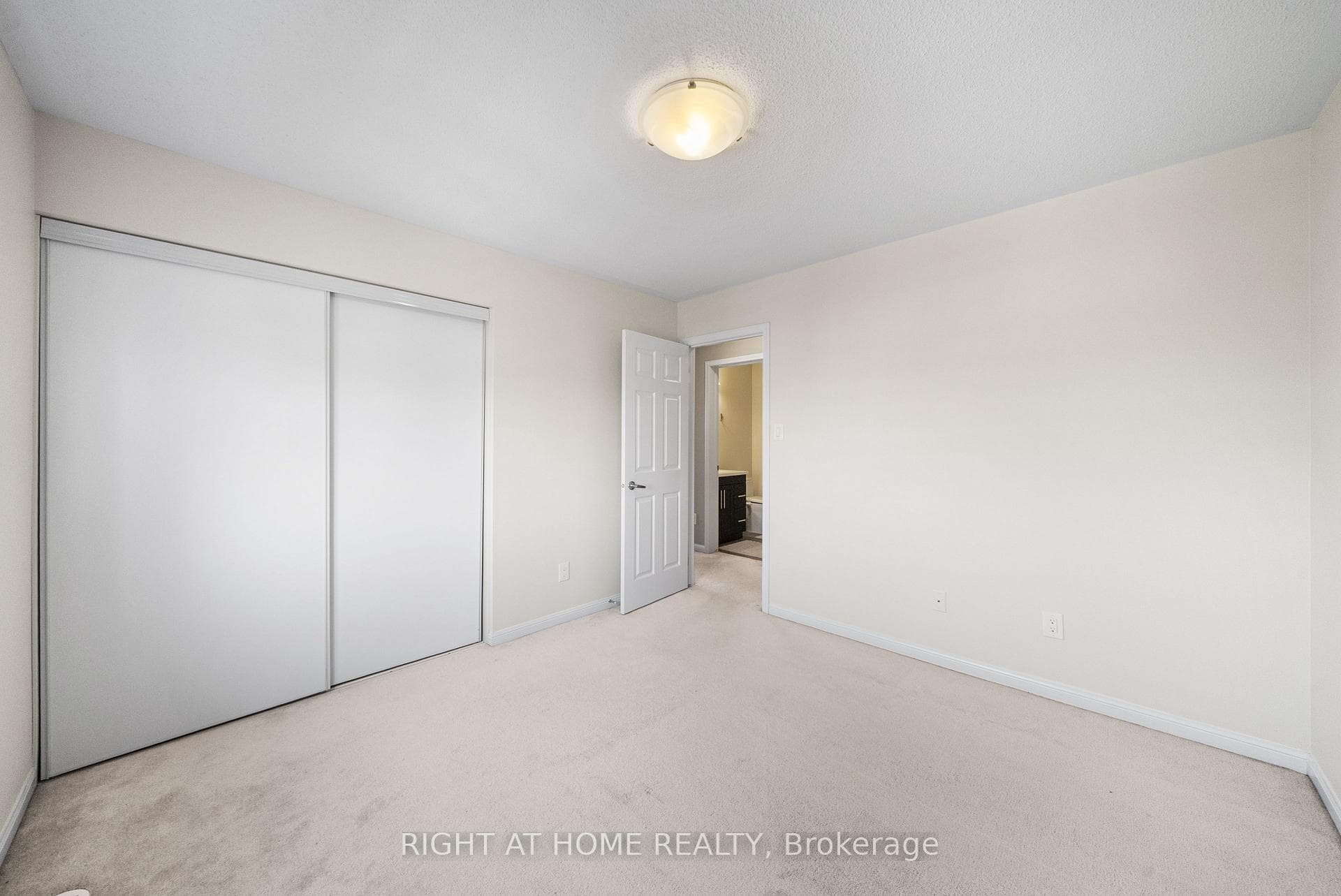 291 Woodley Acres photo 23