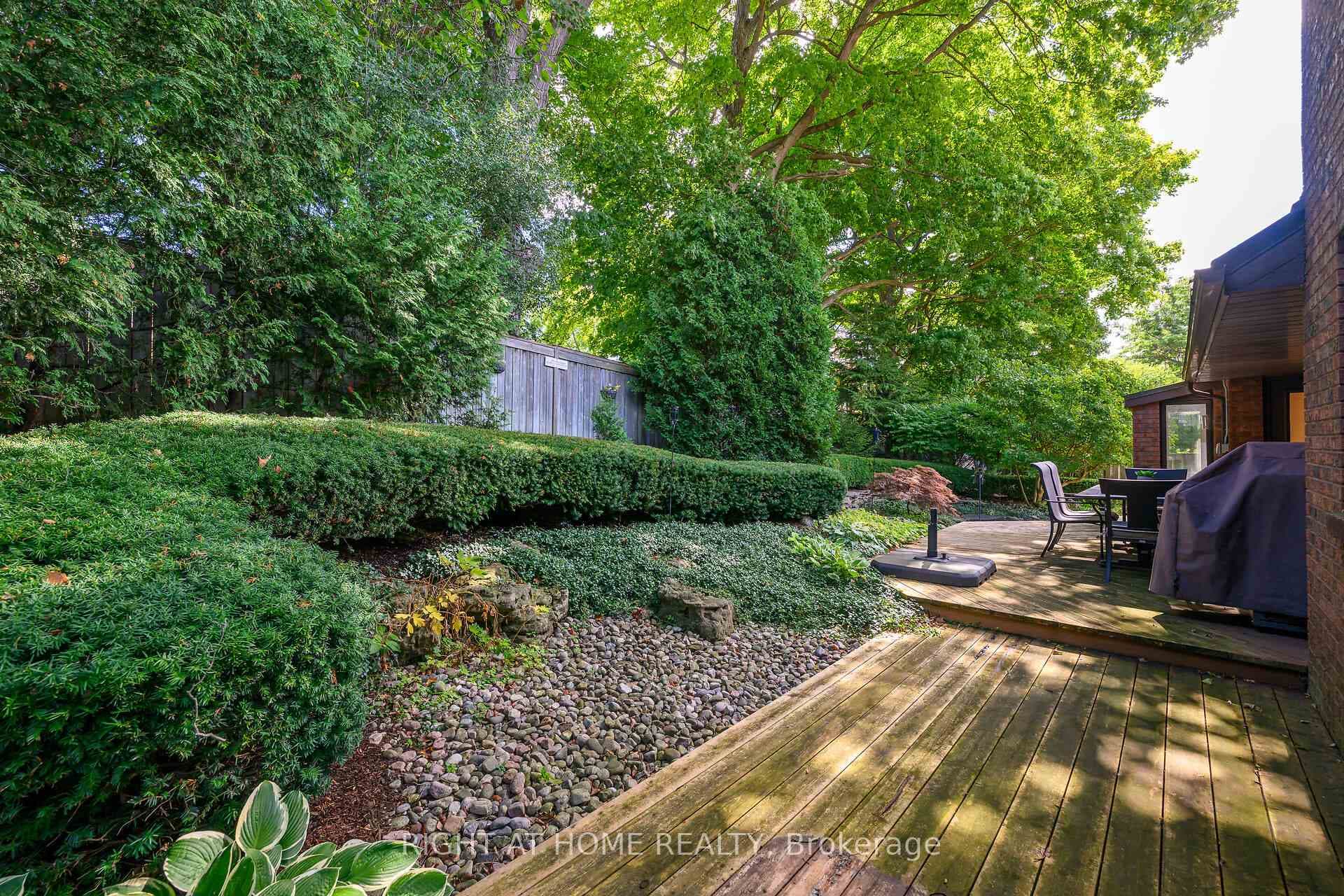 33 Walnut Drive photo 41
