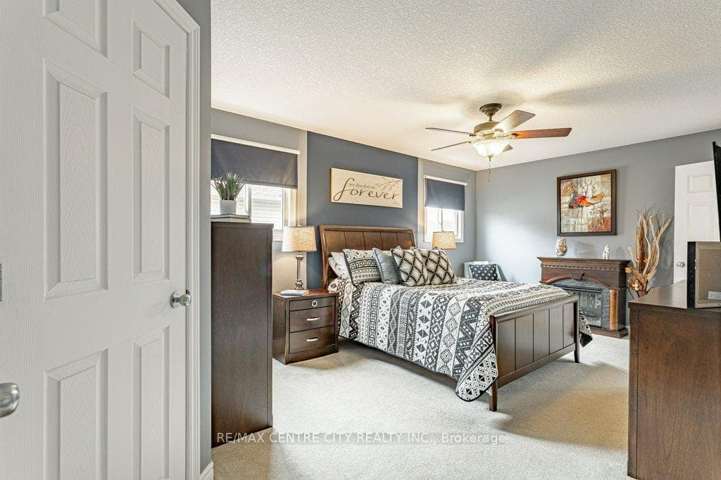 45 Riverbank Drive photo 28