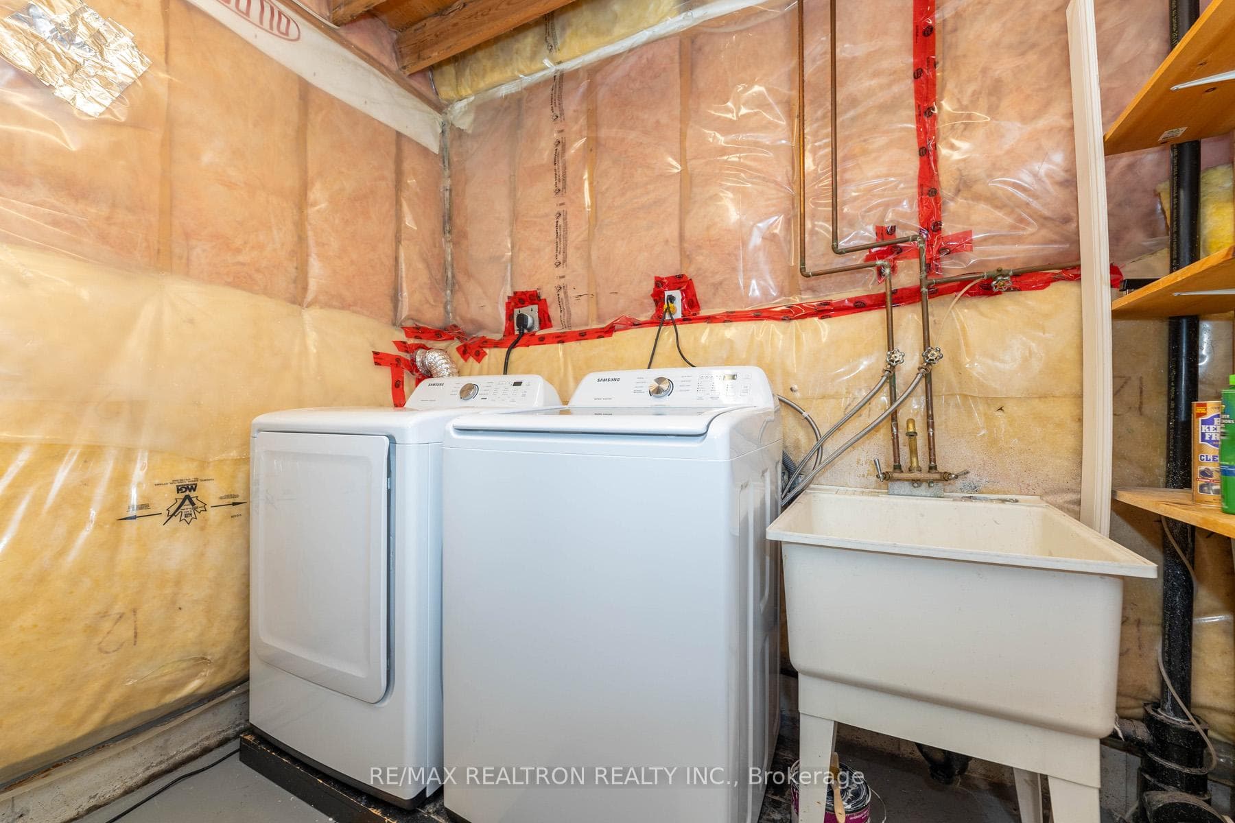 1121 Timberland Crescent photo 36