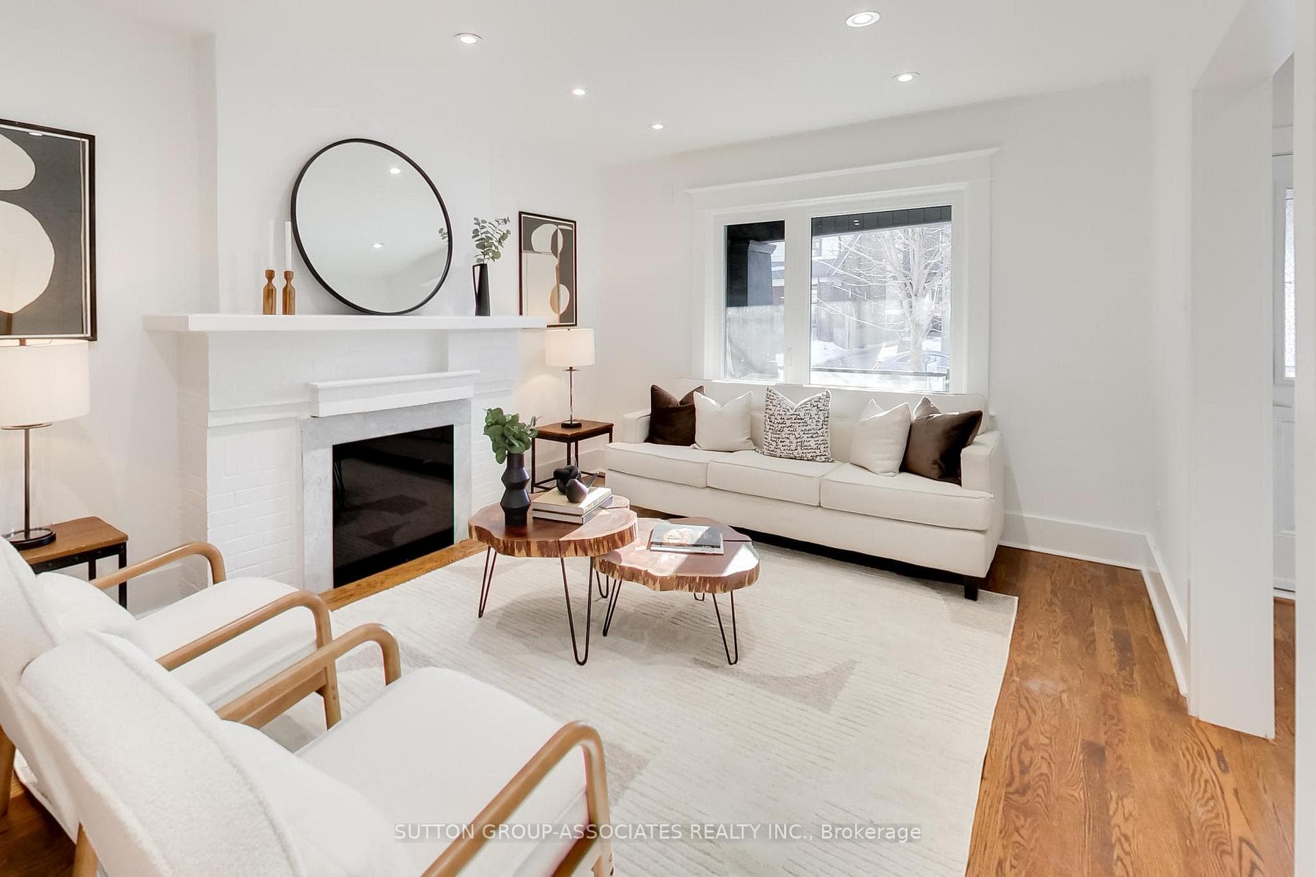177 Westmount Avenue photo 10