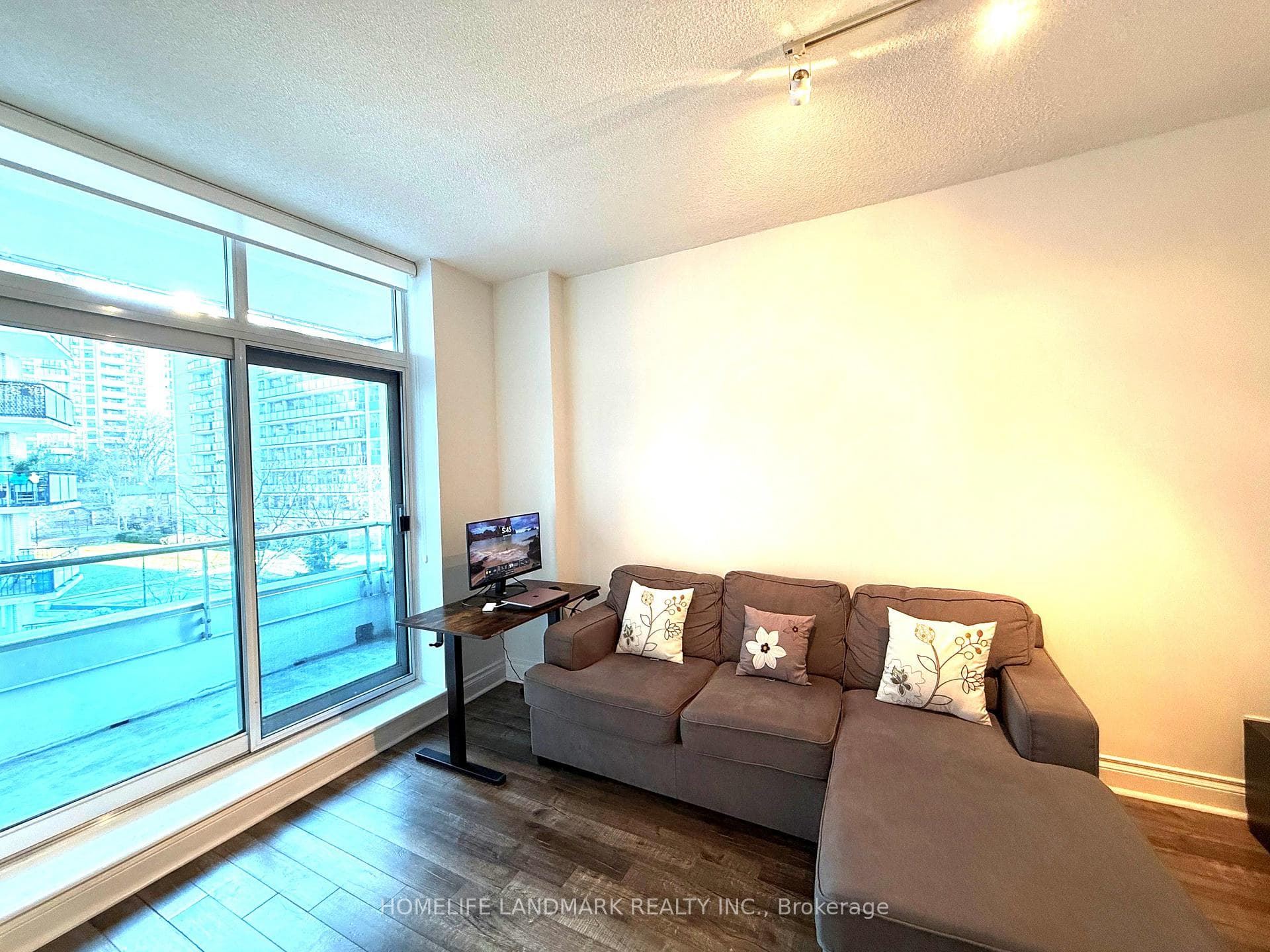 70 Alexander Street Unit 311 photo 19
