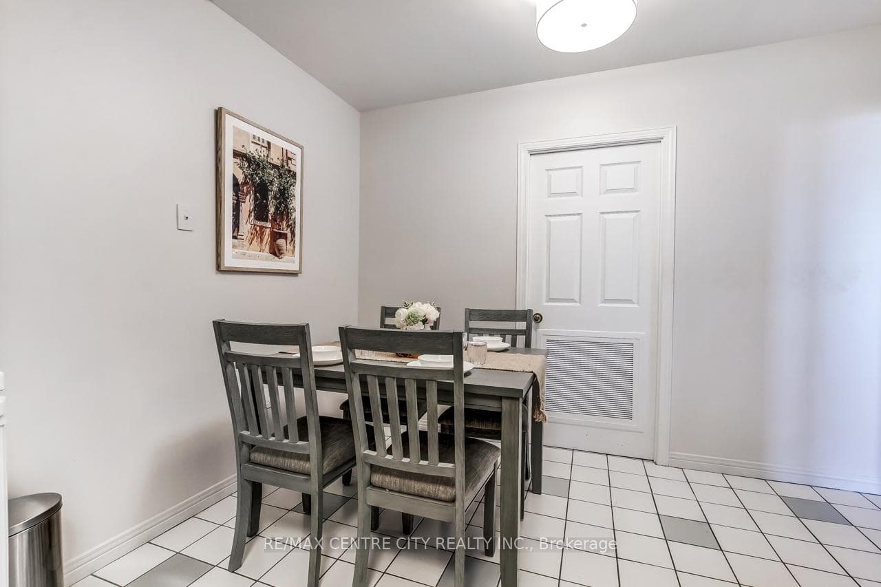 549 Ridout Street Unit 903 photo 19