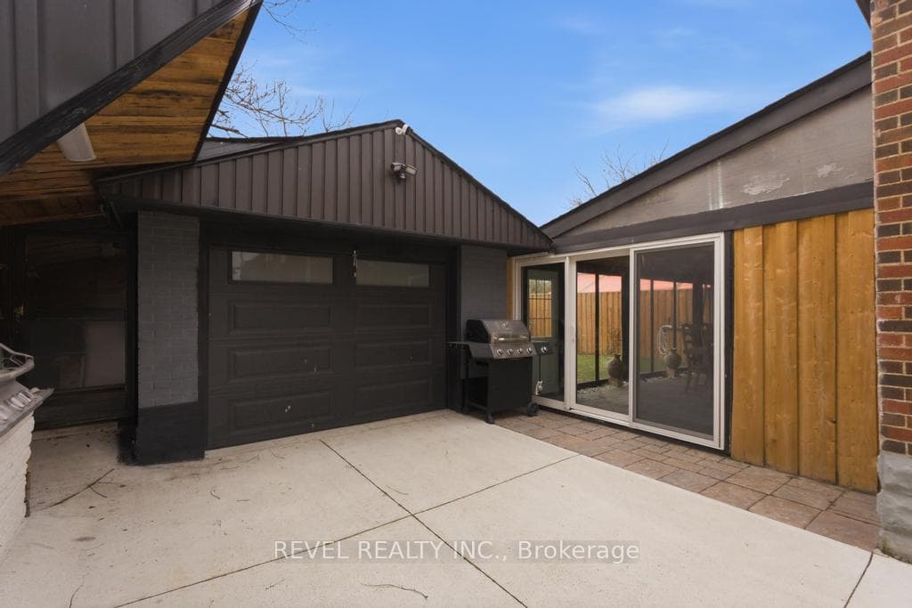 44 Jefferson Avenue photo 7