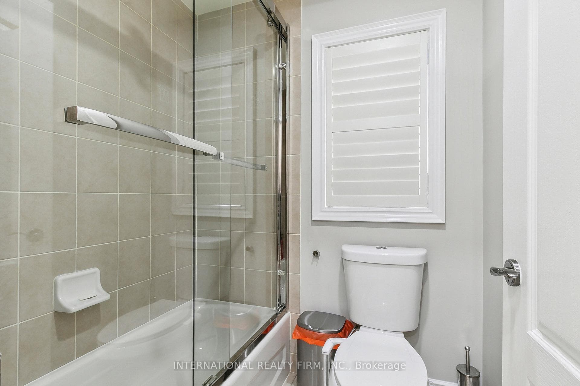 8 Redwillow Road photo 26