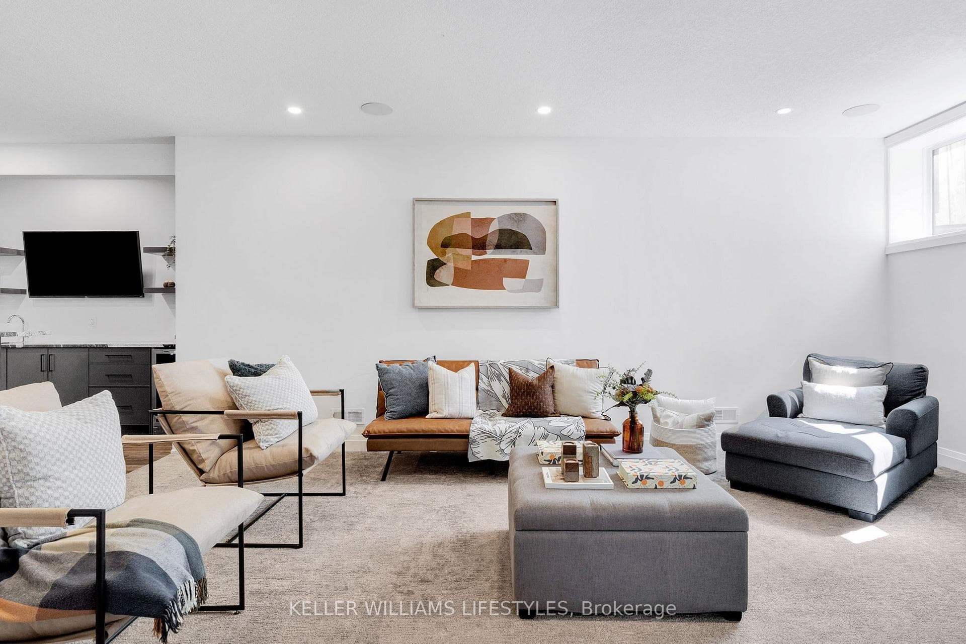 1724 Upper West Avenue photo 39