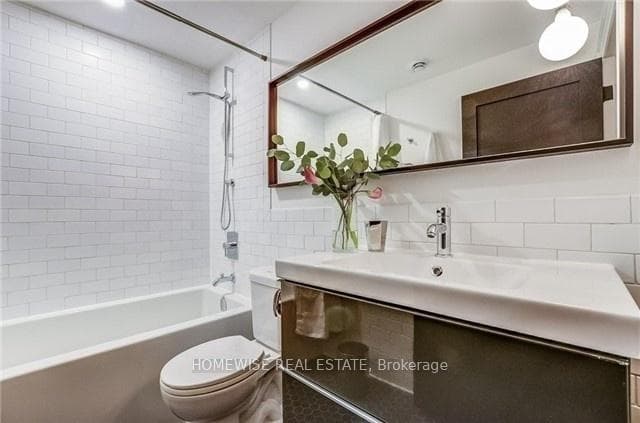 795 College Street Unit 3B photo 14