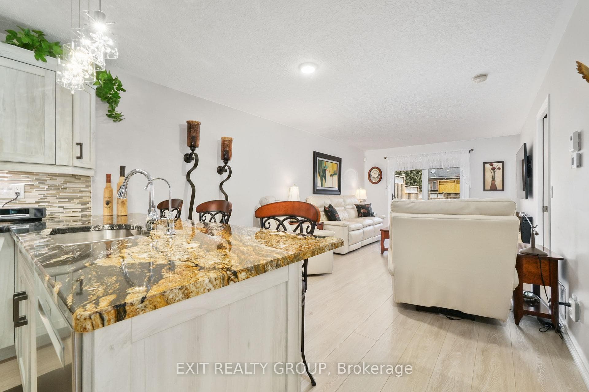 12 Hawthorn Street photo 14