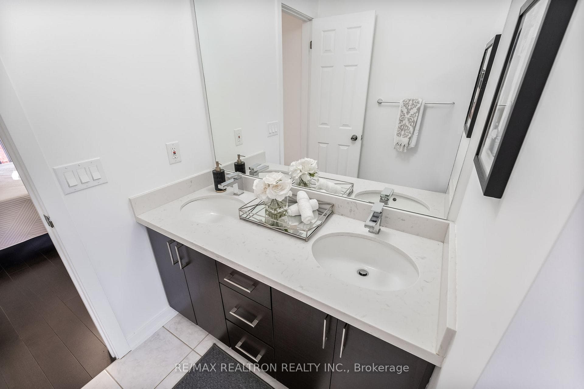 349 Ladycroft Terrace photo 34