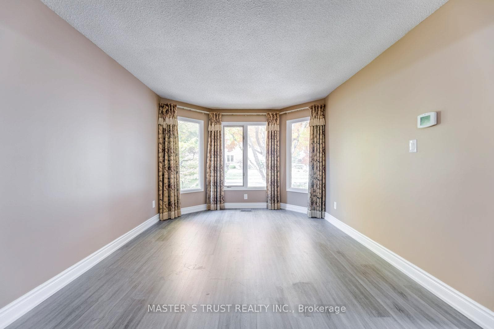 3028 Riverview Street photo 6