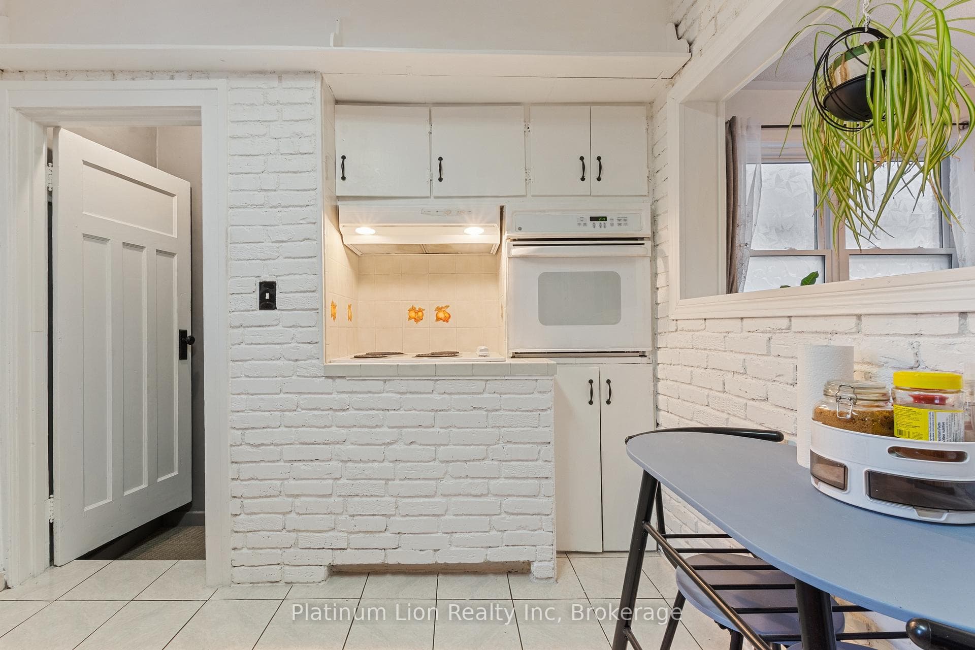4660 Sixth Avenue photo 14