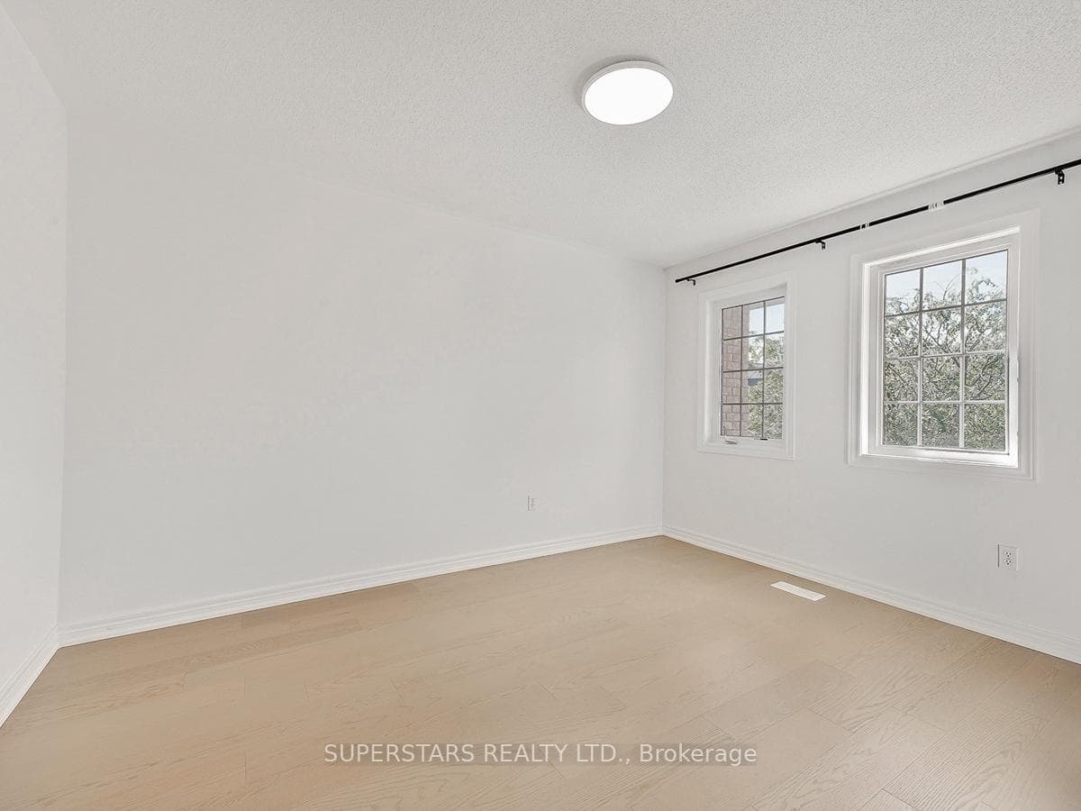 43 Cathmar Drive photo 14