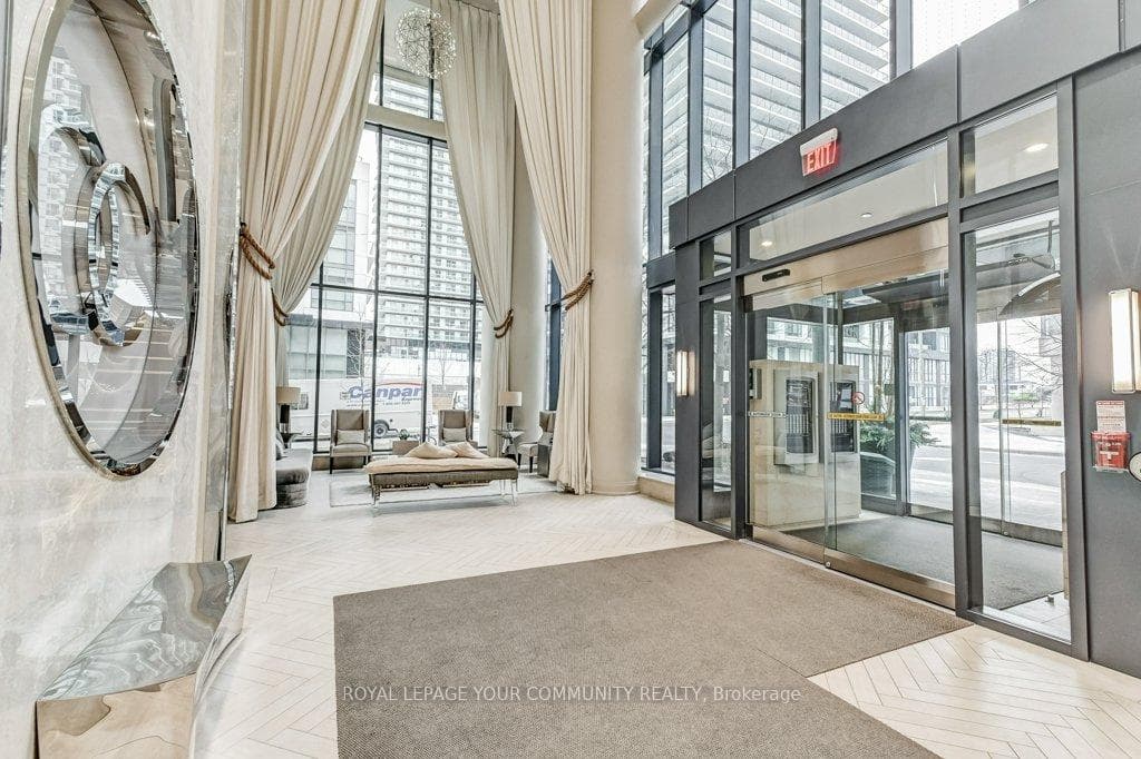 Building Foyer