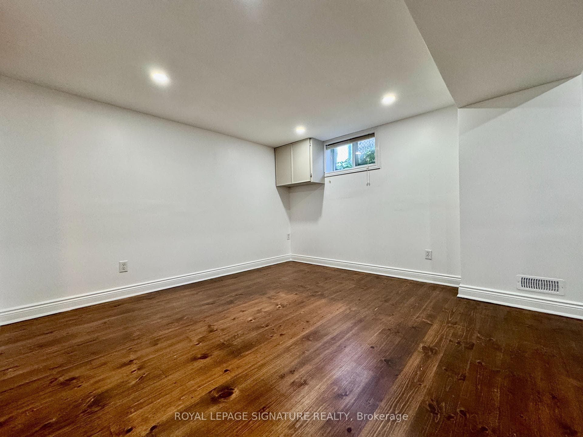487 Annapolis Avenue Unit Bsmt photo 6