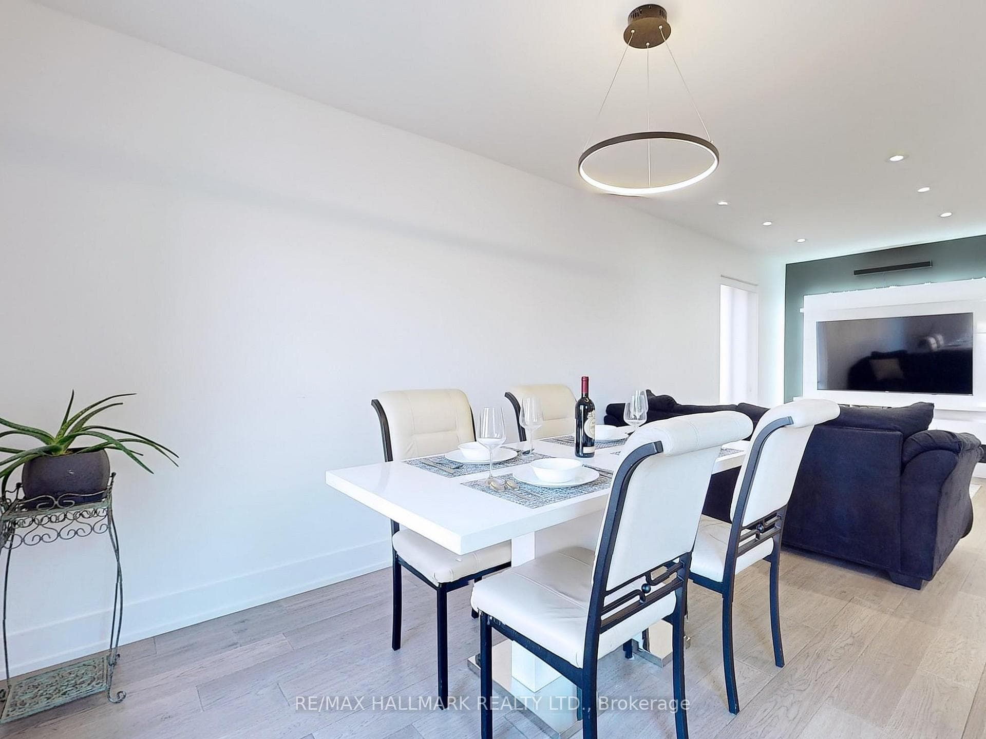 6 Castelli Court photo 8