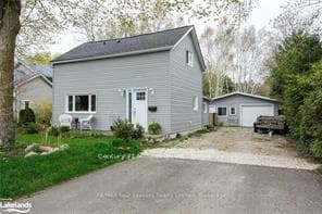 435 Napier Street Unit A photo 1