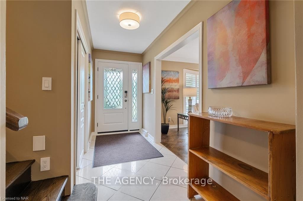 26 LA SALLE Drive photo 5