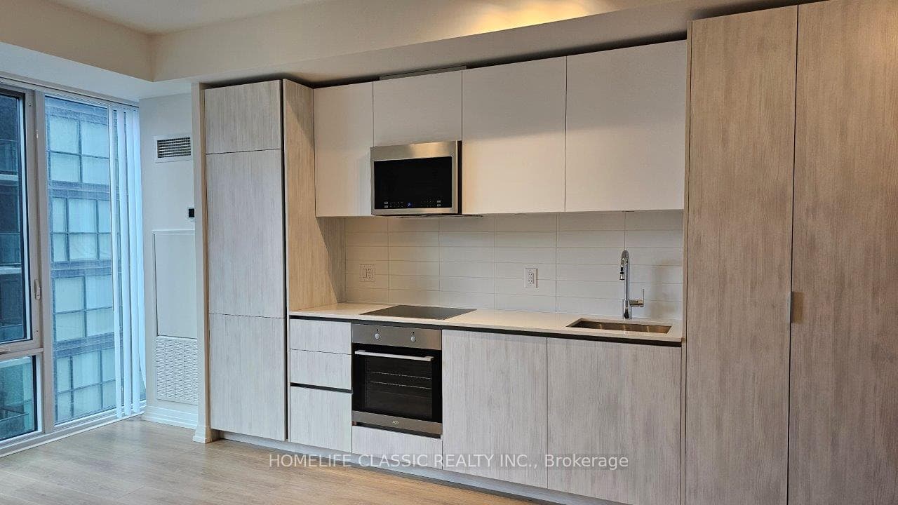 8 Widmer Street Unit 2901 photo 5