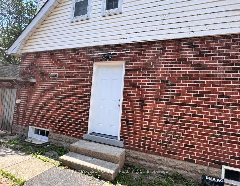 46 Plains Road Unit Lower Unit photo 2