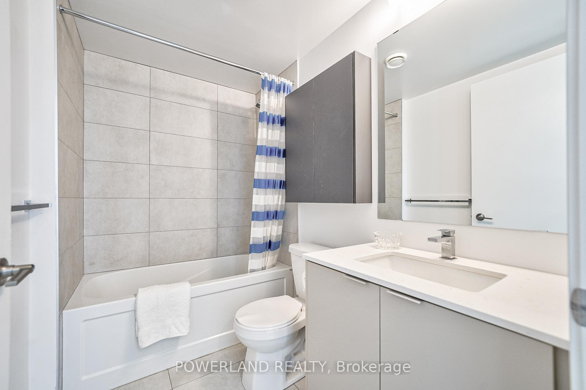 8 Tippett Road Unit 711 photo 13